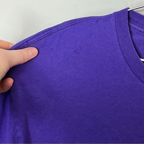 ADIDAS Lakers Logo NBA Shirt LeBron Purple Yellow - Picture 4 of 7